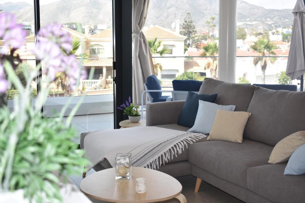 Luxury Complex Beachfront Apartment, Infinity Pool, Sauna, Gym And Large Terrace Torremolinos Exteriér fotografie