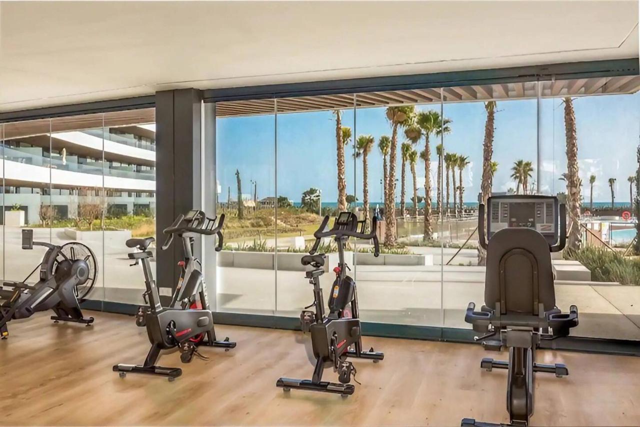Luxury Complex Beachfront Apartment, Infinity Pool, Sauna, Gym And Large Terrace Torremolinos Exteriér fotografie