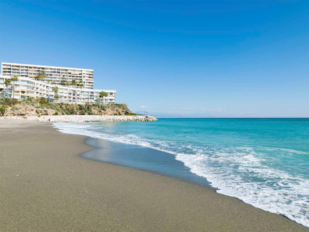 Luxury Complex Beachfront Apartment, Infinity Pool, Sauna, Gym And Large Terrace Torremolinos Exteriér fotografie